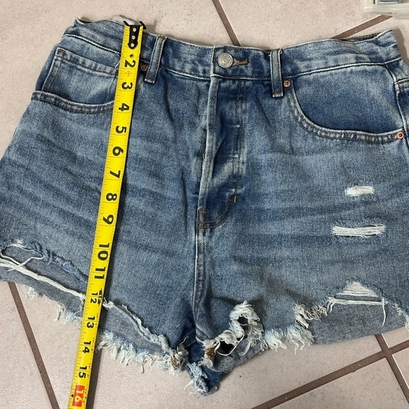 Pacsun Women Denim Ripped Vintage High Rise Shorts size 29. - Picture 8 of 9
